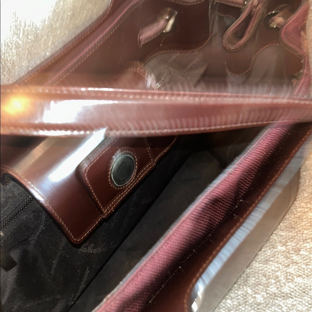 Salvatore Ferragamo Women’s Burgundy Vintage Tote Handbag with EUC comes w/COA - Picture 10 of 14